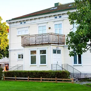vanersborgs-vandrarhem.gothenburg-hotel.com/