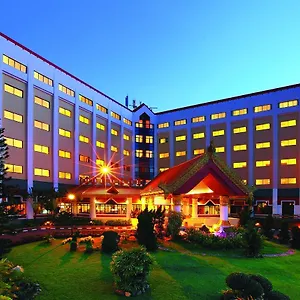 Hotel Summit Parkview Yangon